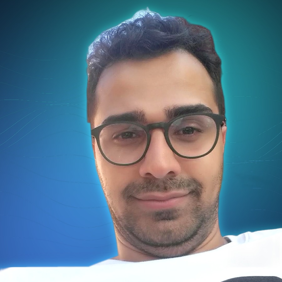 Portrait of Hamidreza Ghasemi